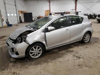  Salvage Toyota Prius