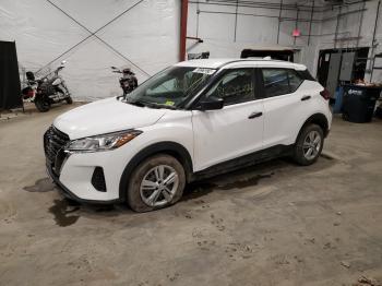  Salvage Nissan Kicks