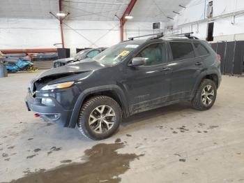 Salvage Jeep Cherokee