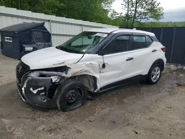  Salvage Nissan Kicks