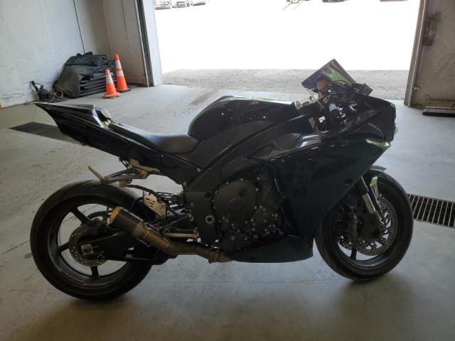  Salvage Yamaha R1