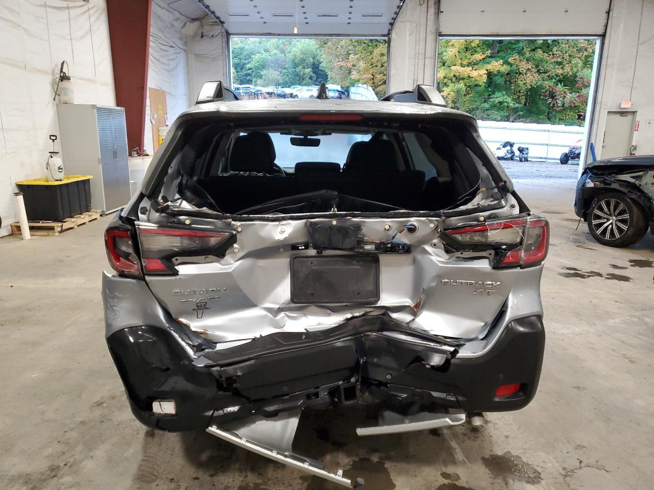 Subaru Outback Limited Xt Image 2