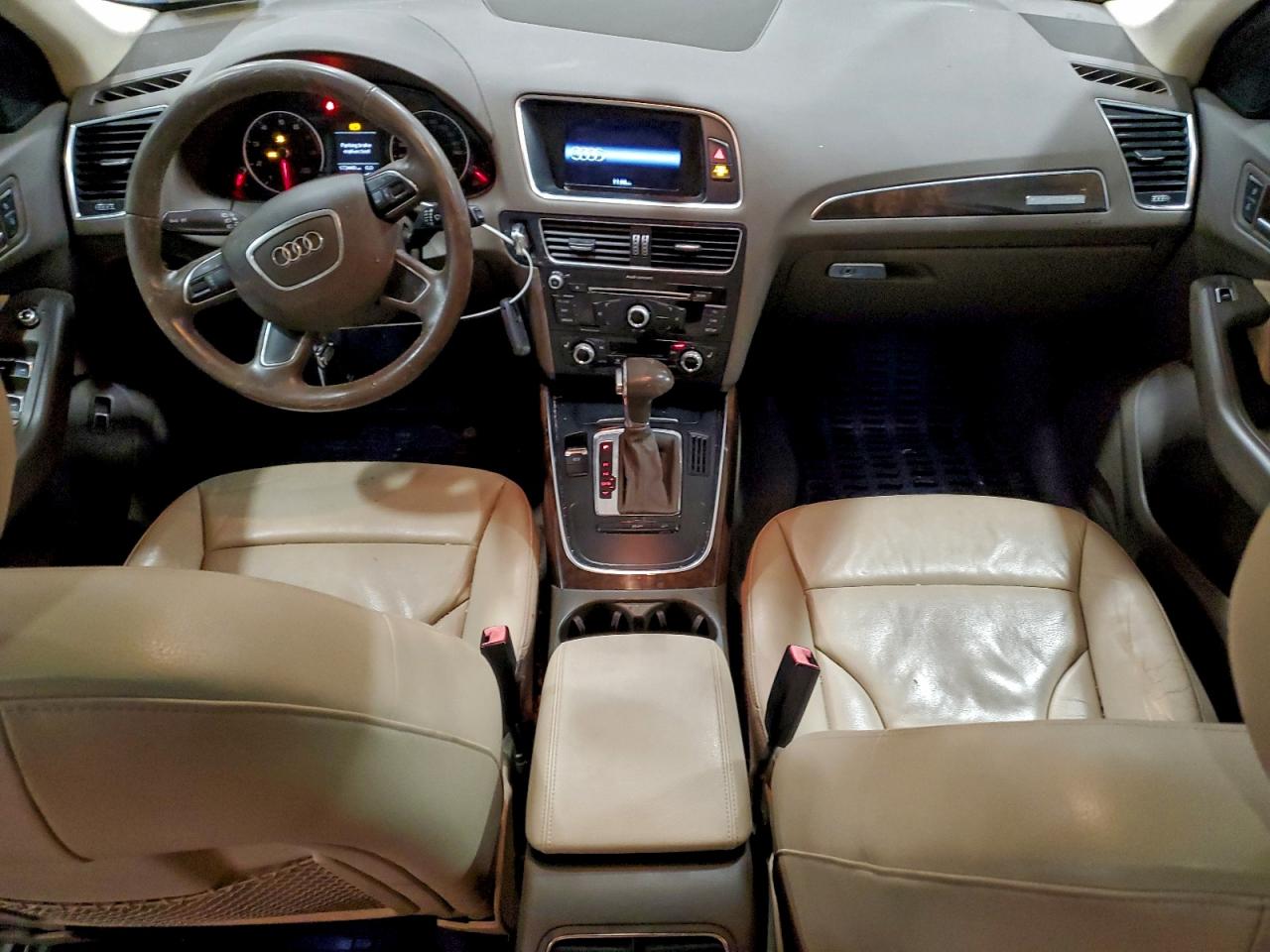 Audi Q5 Premium Image 10