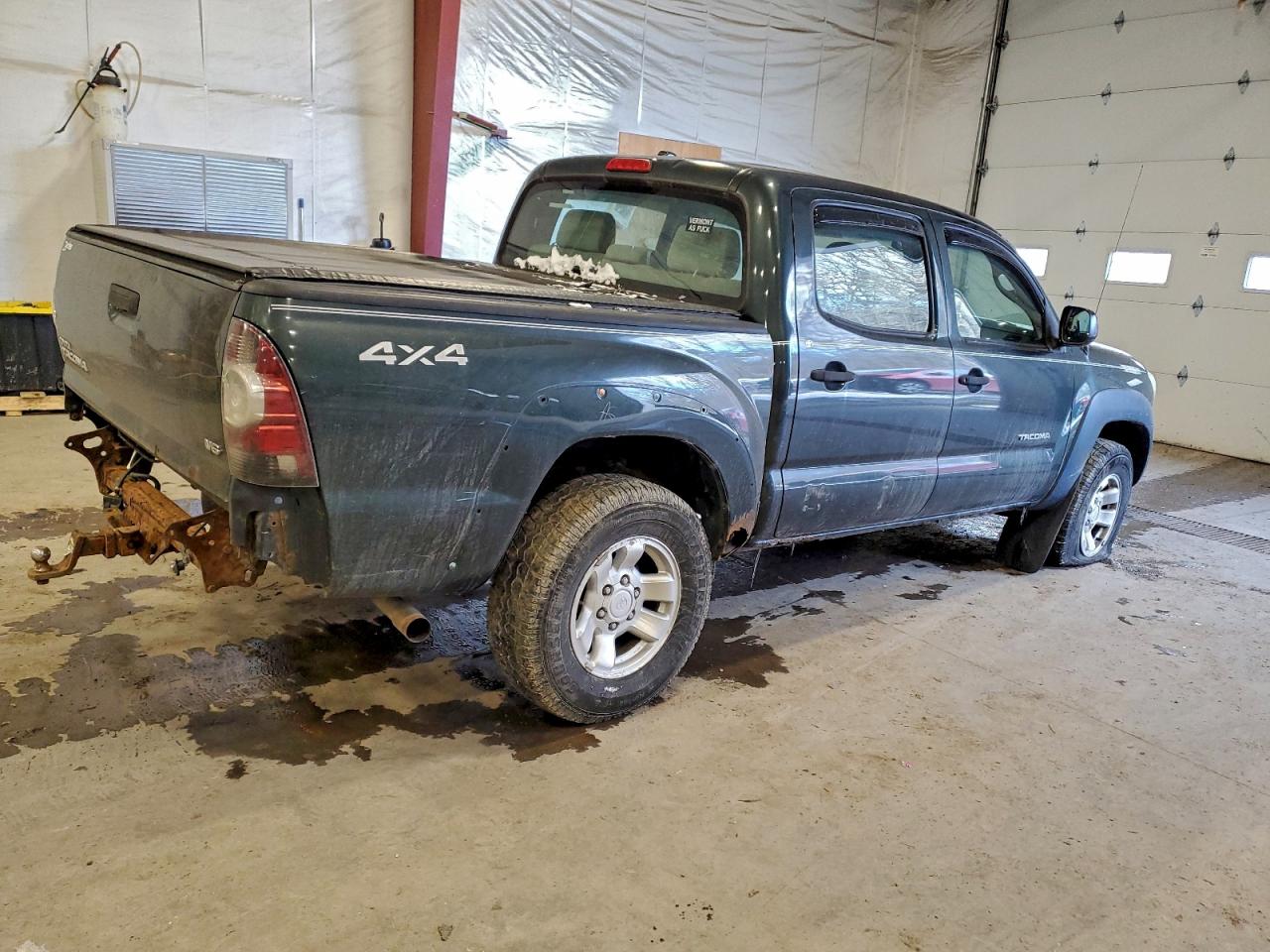 Toyota Tacoma Double Cab Image 3