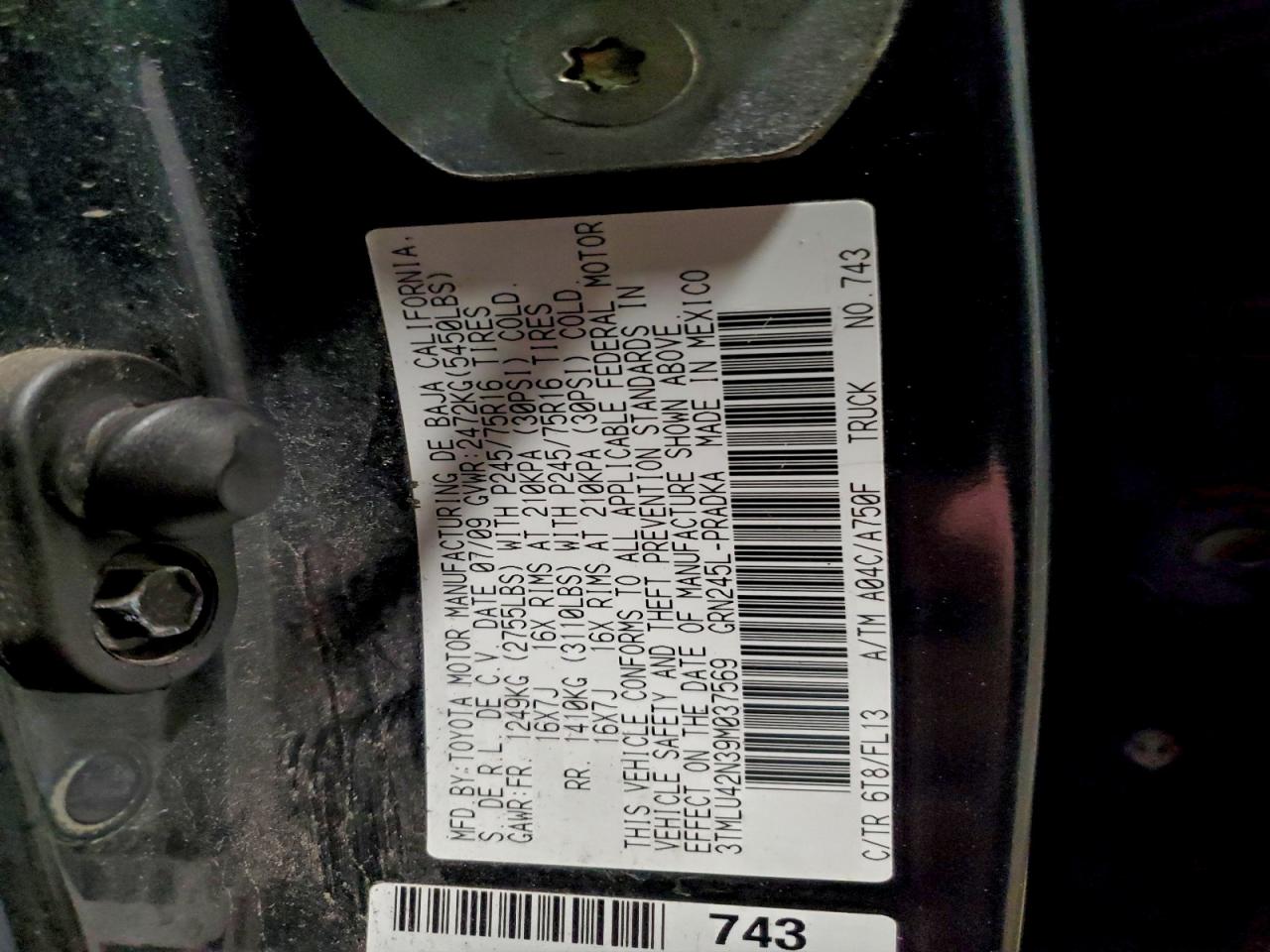 Toyota Tacoma Double Cab Image 12