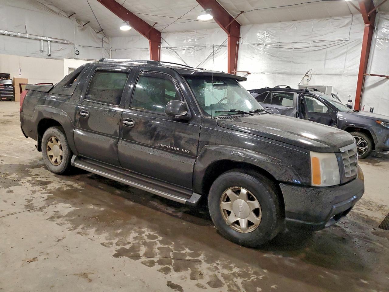 Cadillac Escalade Ext Image 2