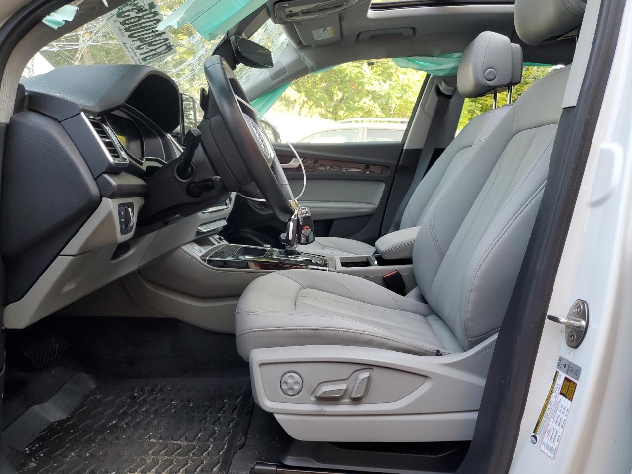 Audi Q5 Premium Plus 45 Image 9