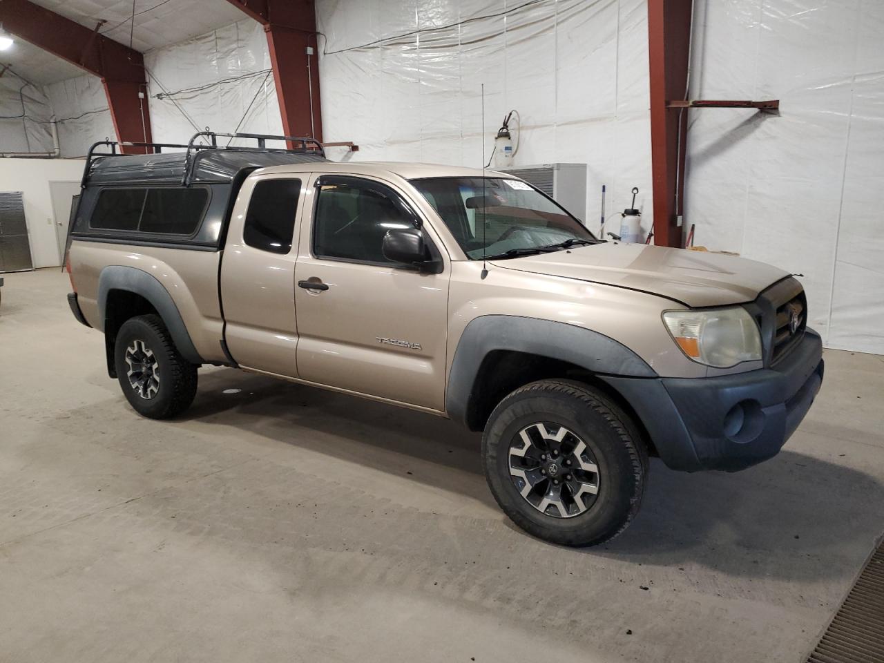 Toyota Tacoma Access Cab Image 3