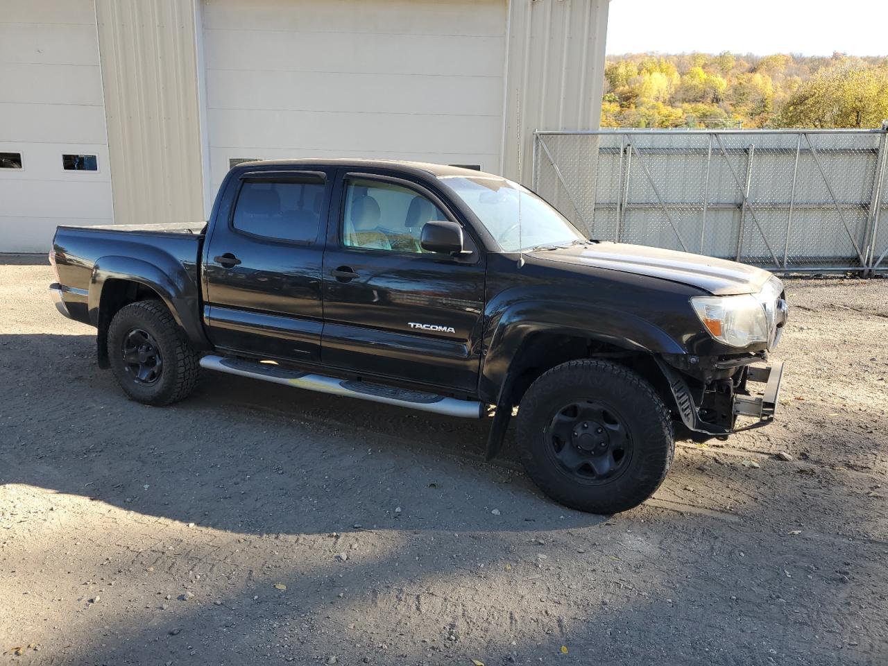 Toyota Tacoma Double Cab Image 4