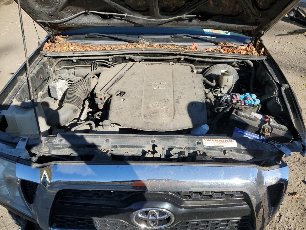 Toyota Tacoma Double Cab Image 10