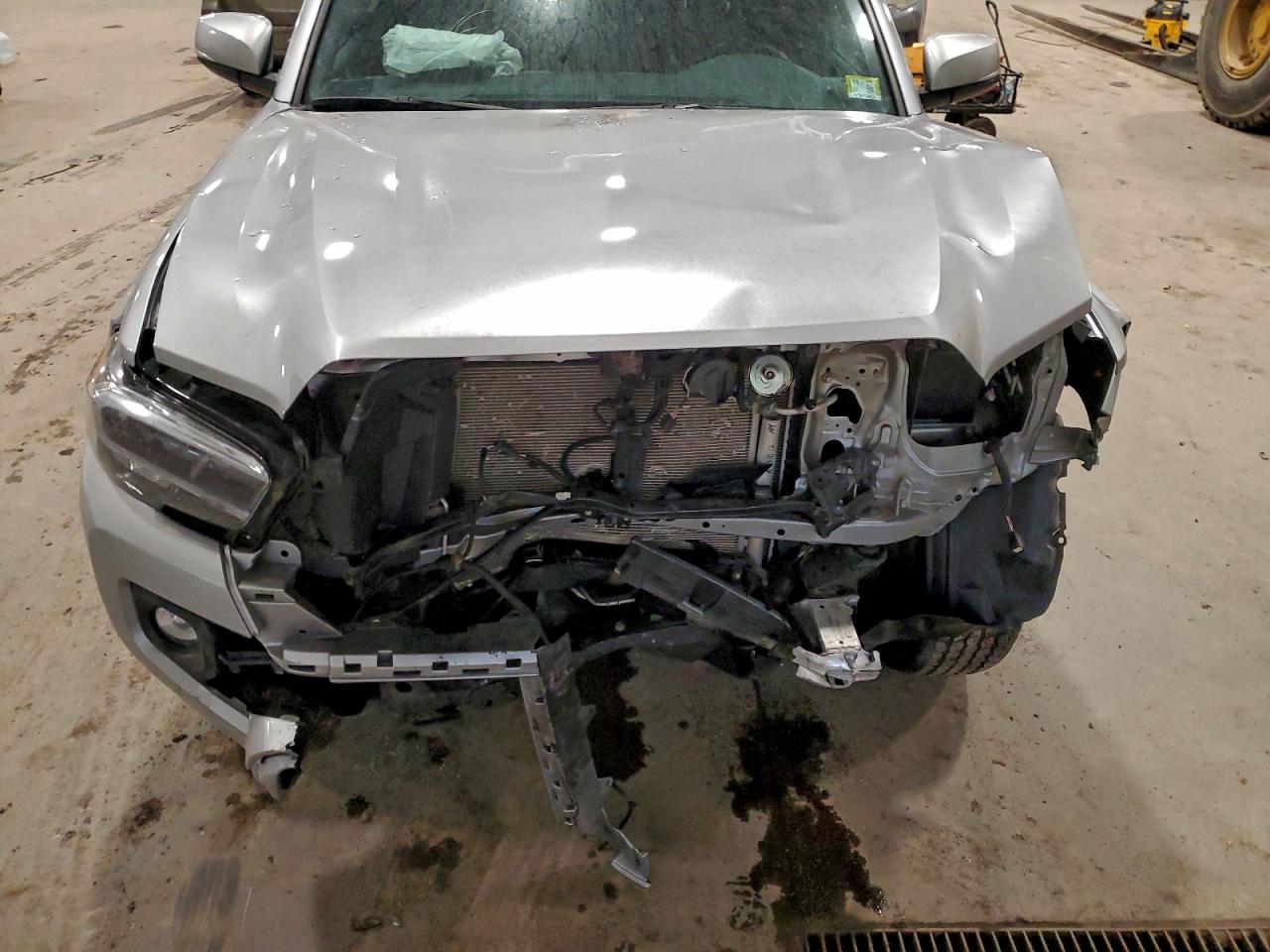 Toyota Tacoma Double Cab Image 11