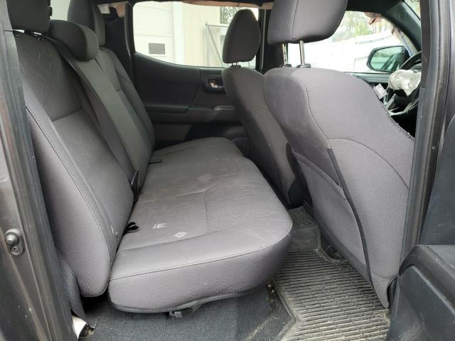 Toyota Tacoma Double Cab Image 8