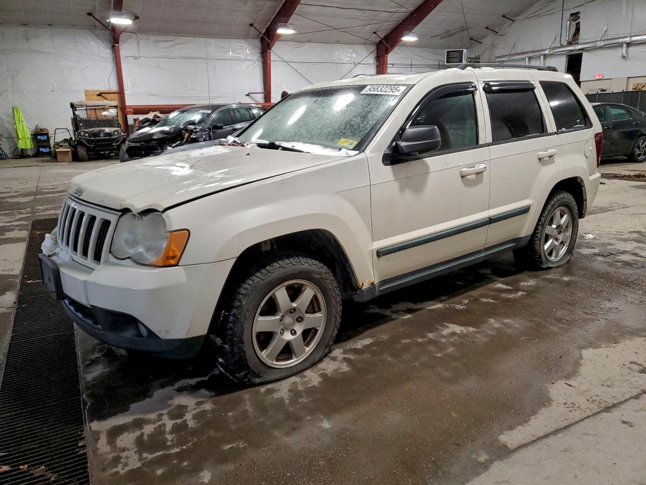 Jeep Grand Cherokee Laredo Image 1