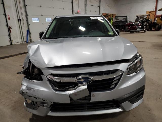 Subaru Legacy Image 12