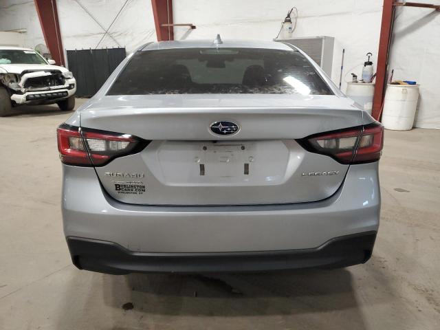 Subaru Legacy Image 5