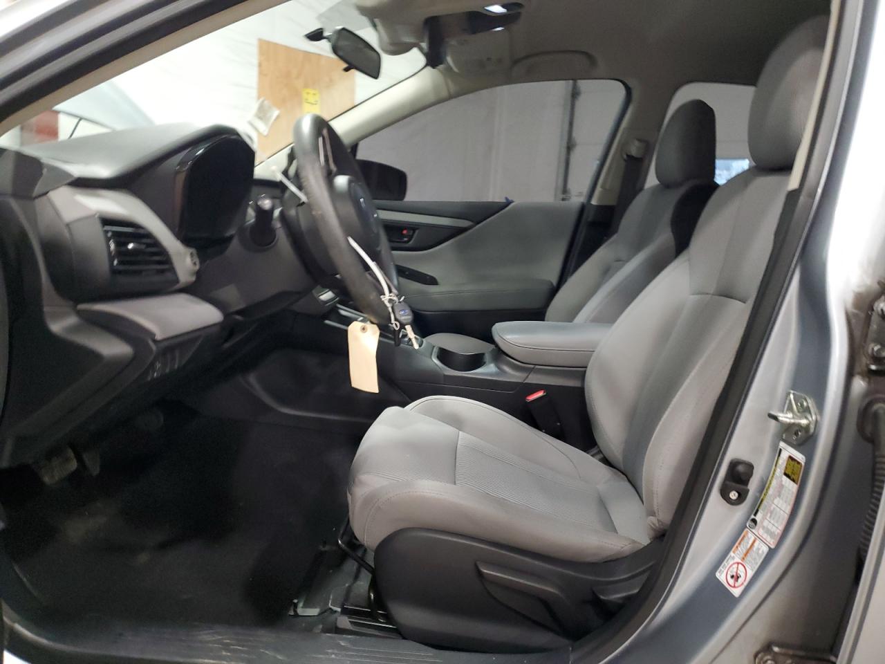 Subaru Legacy Image 3