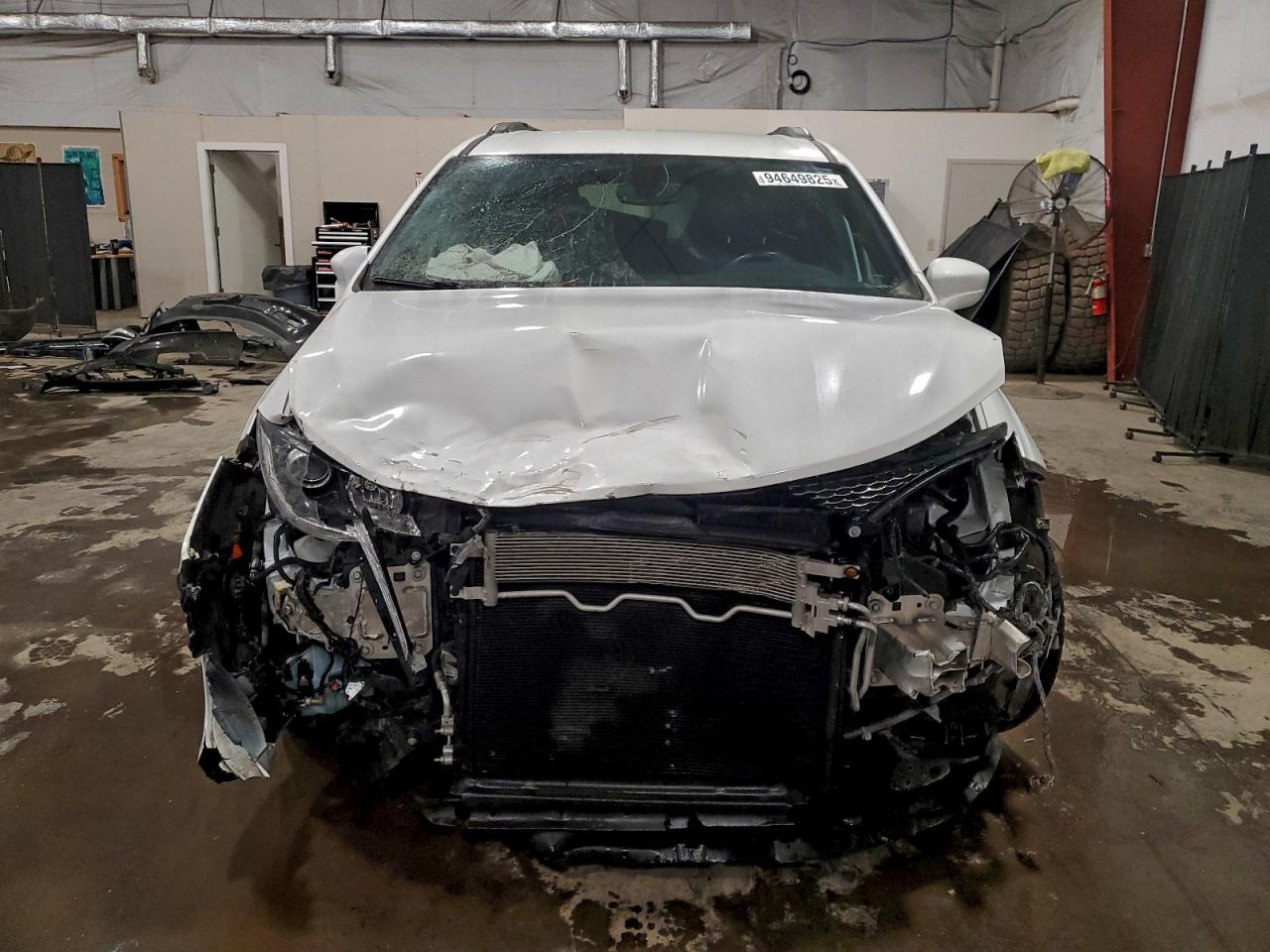 Chrysler Pacifica Touring L Image 8