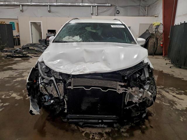 Chrysler Pacifica Touring L Image 8