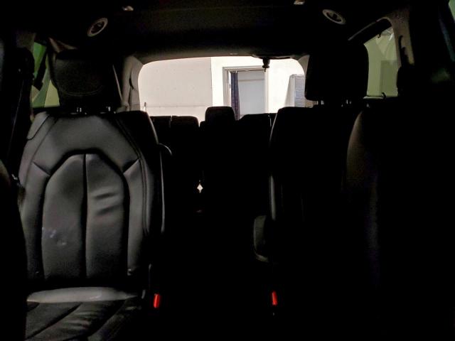 Chrysler Pacifica Touring L Image 9