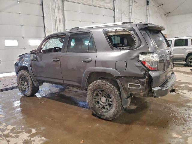 Toyota 4Runner Sr5/sr5 Premium Image 4
