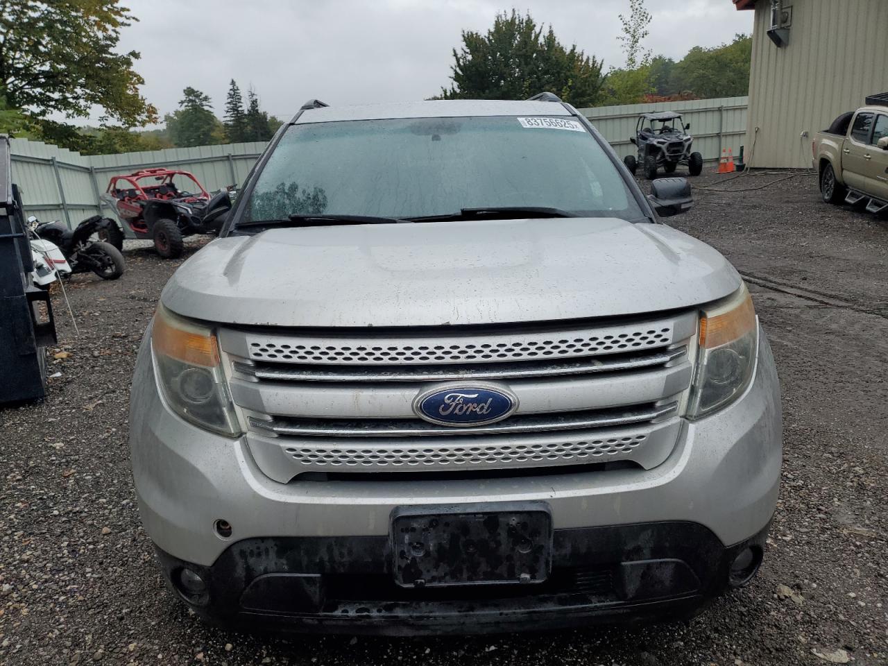 Ford Explorer Xlt Image 2