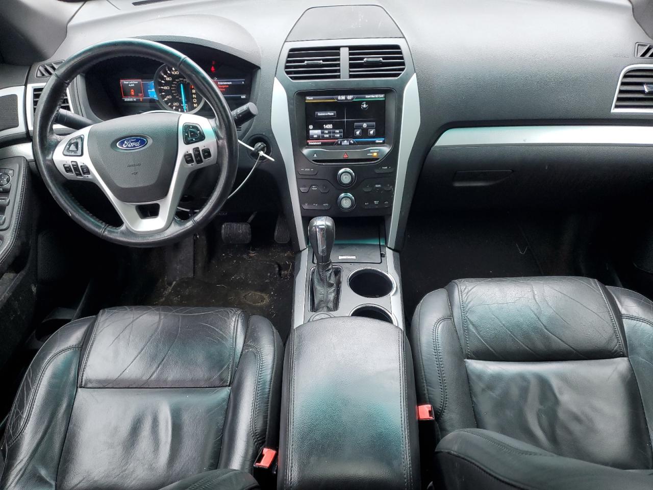 Ford Explorer Xlt Image 4