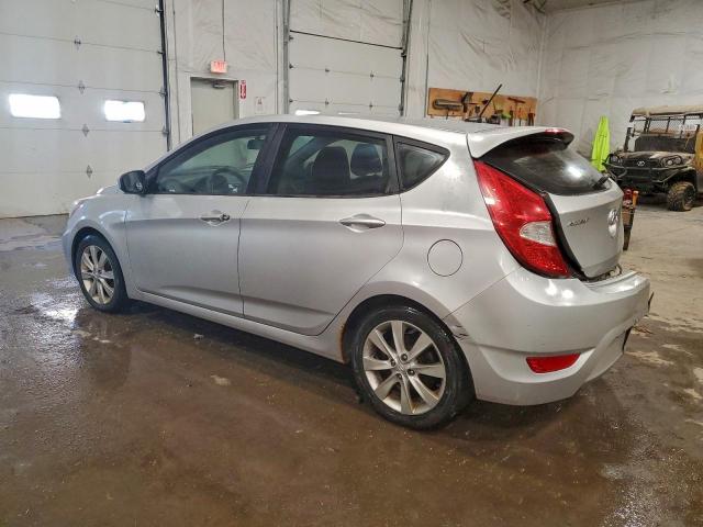 Hyundai ACCENT Gls Image 11