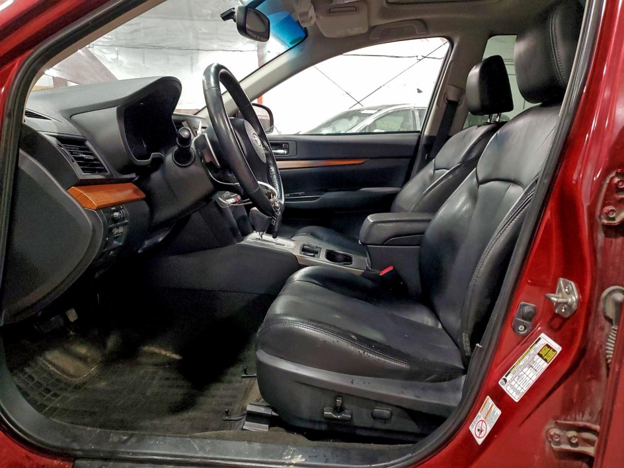 Subaru Outback 2.5i Limited Image 5