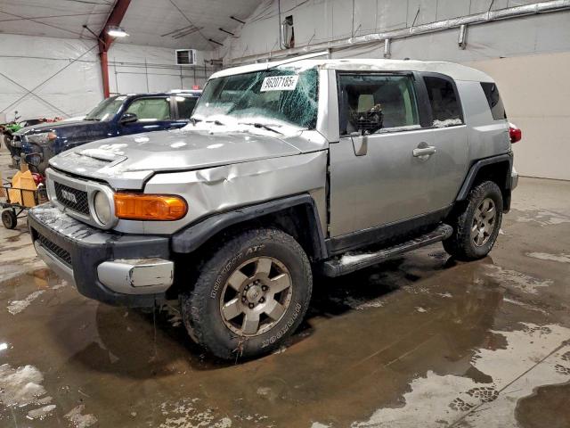  Salvage Toyota FJ Cruiser