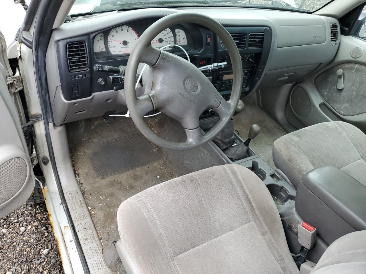 Toyota Tacoma Image 9