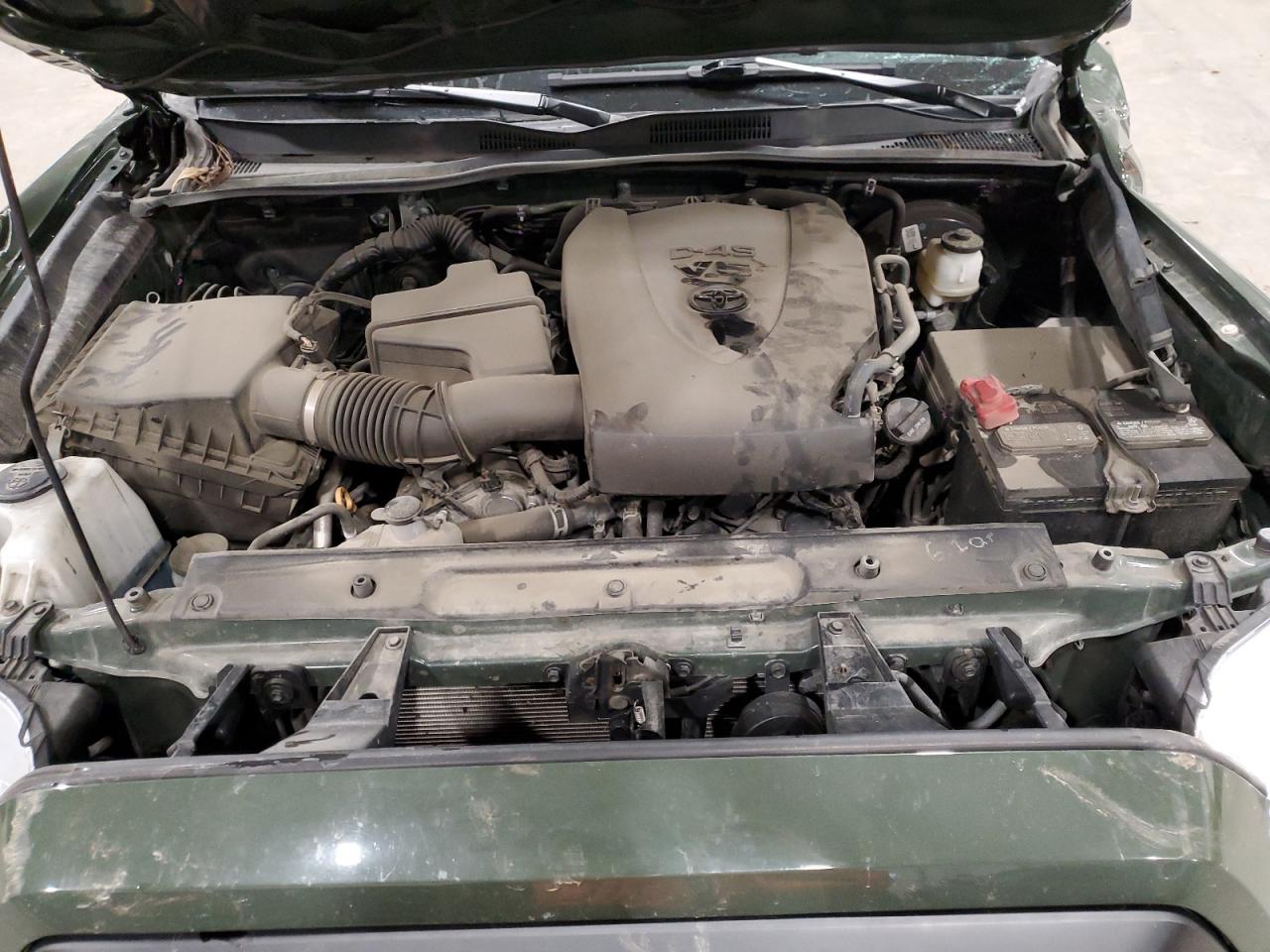 Toyota Tacoma Double Cab Image 12