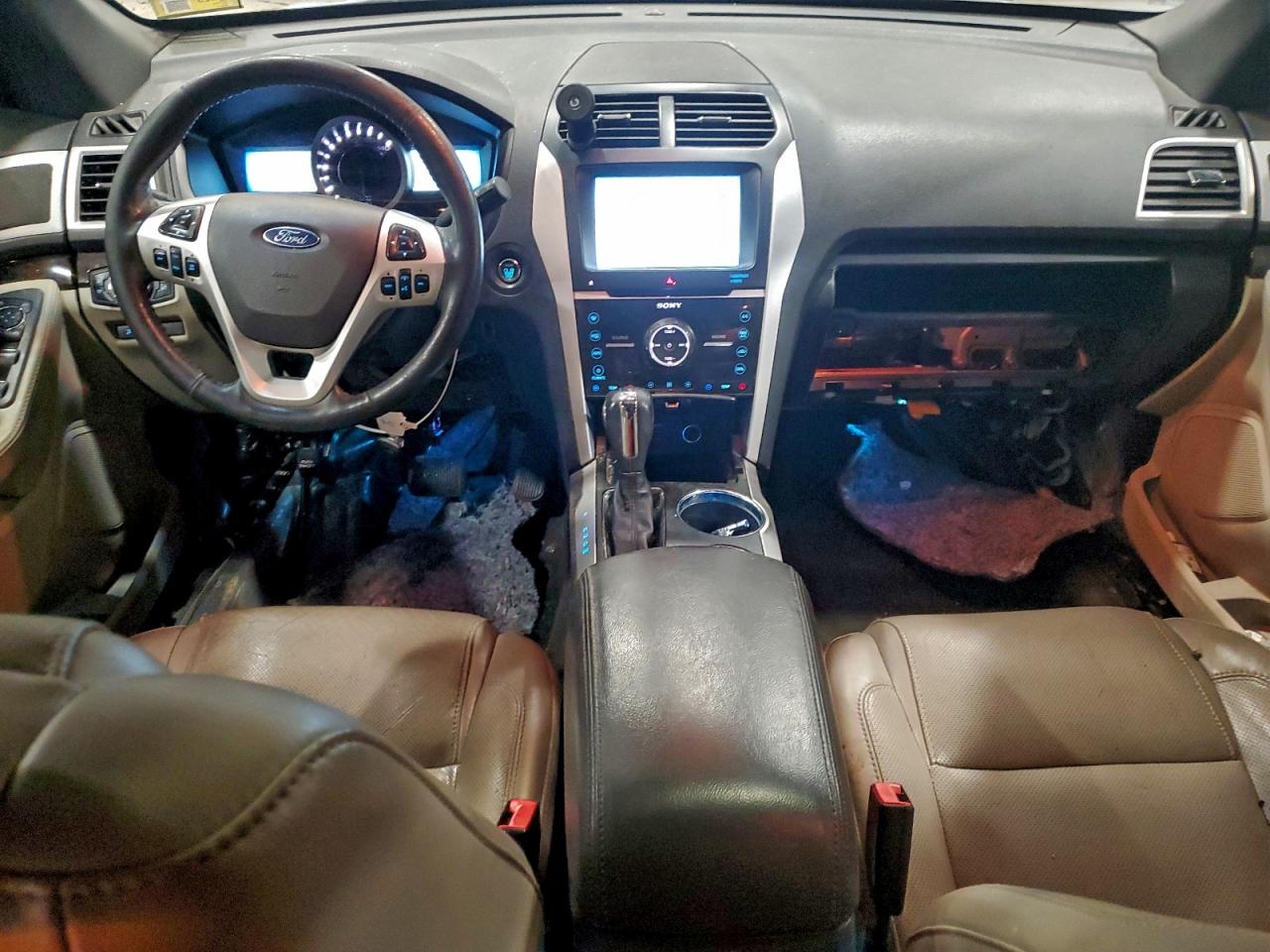 Ford Explorer Limited Image 10