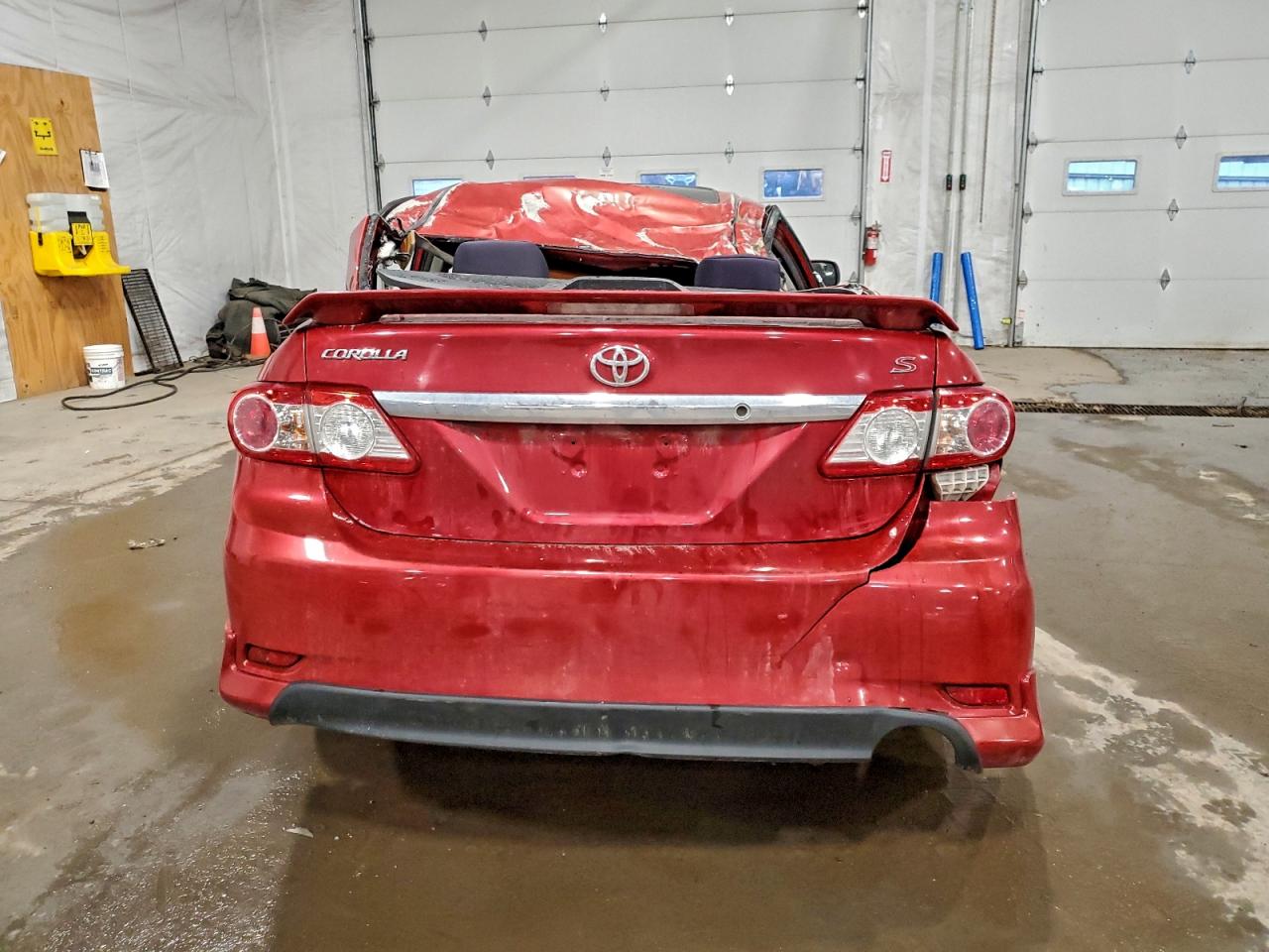 Toyota Corolla Base Image 6