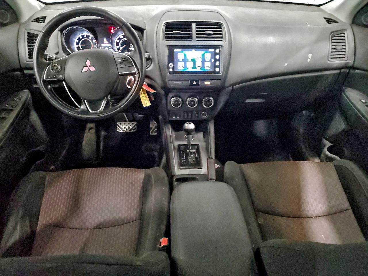 Mitsubishi Outlander Es Image 4