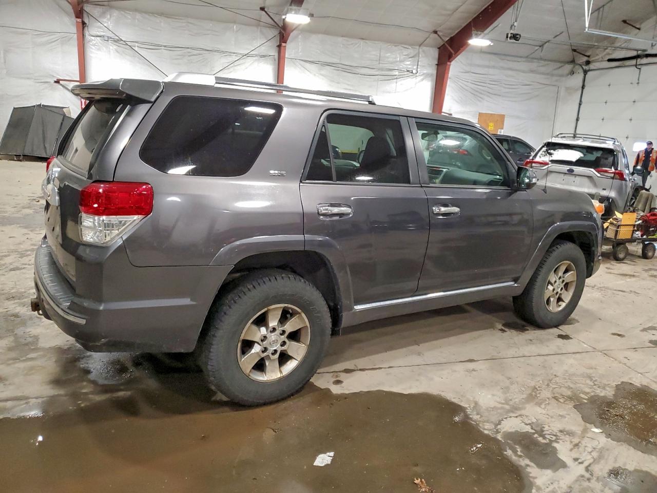 Toyota 4Runner Sr5 Image 5