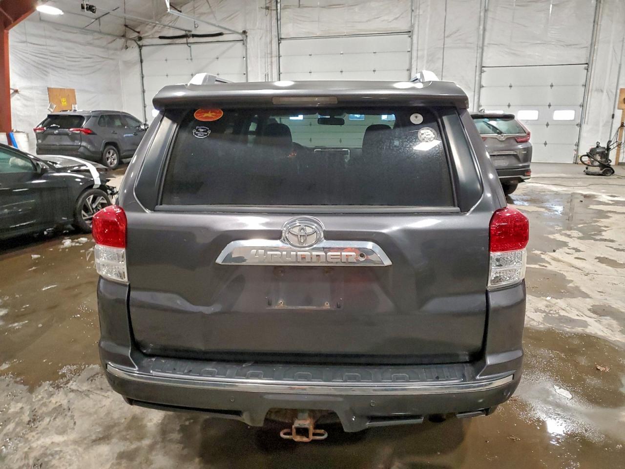 Toyota 4Runner Sr5 Image 8
