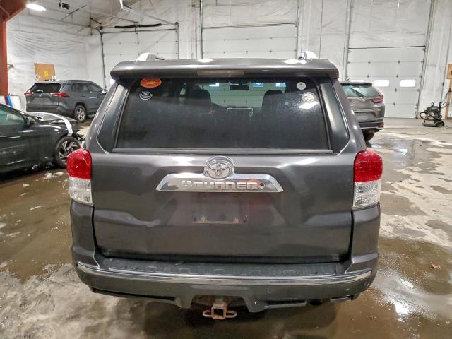 Toyota 4Runner Sr5 Image 8