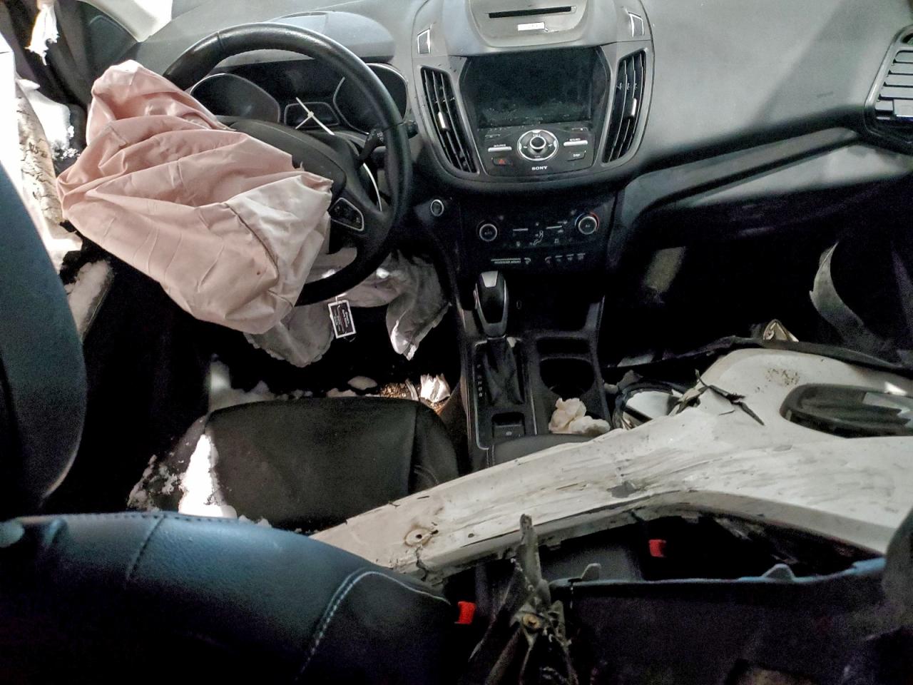 Ford Escape Titanium Image 9