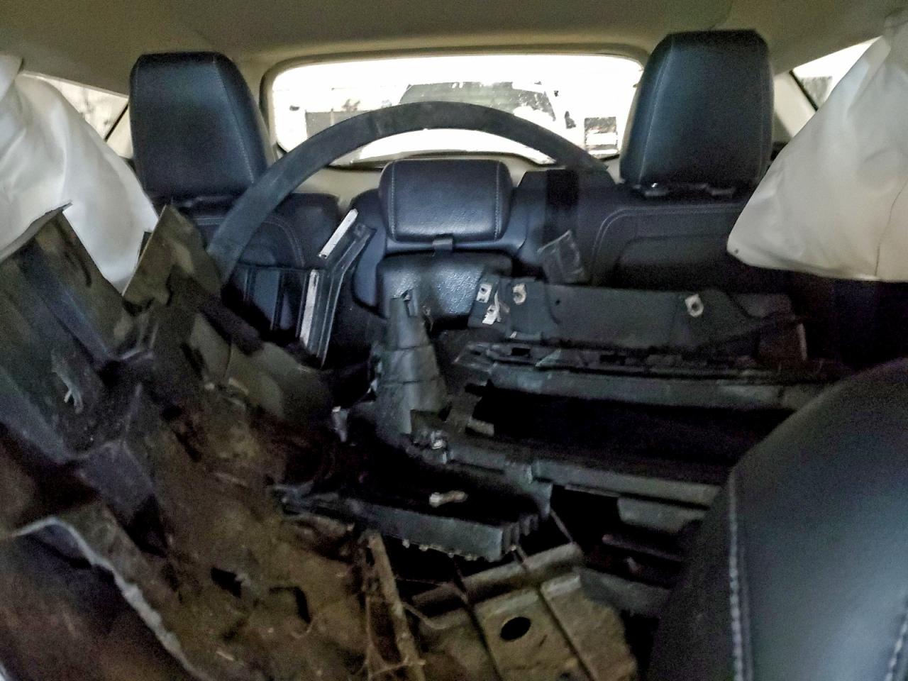 Ford Escape Titanium Image 13