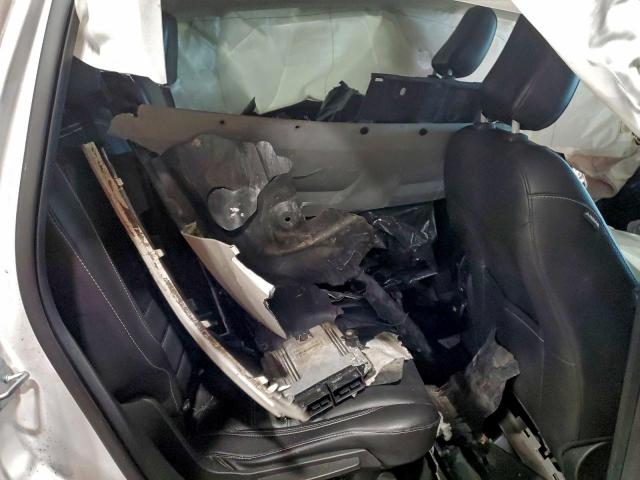 Ford Escape Titanium Image 12