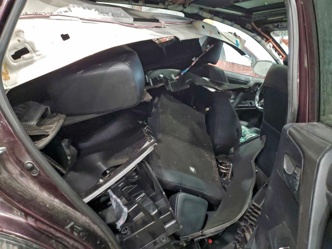 Toyota RAV4 Se Image 12