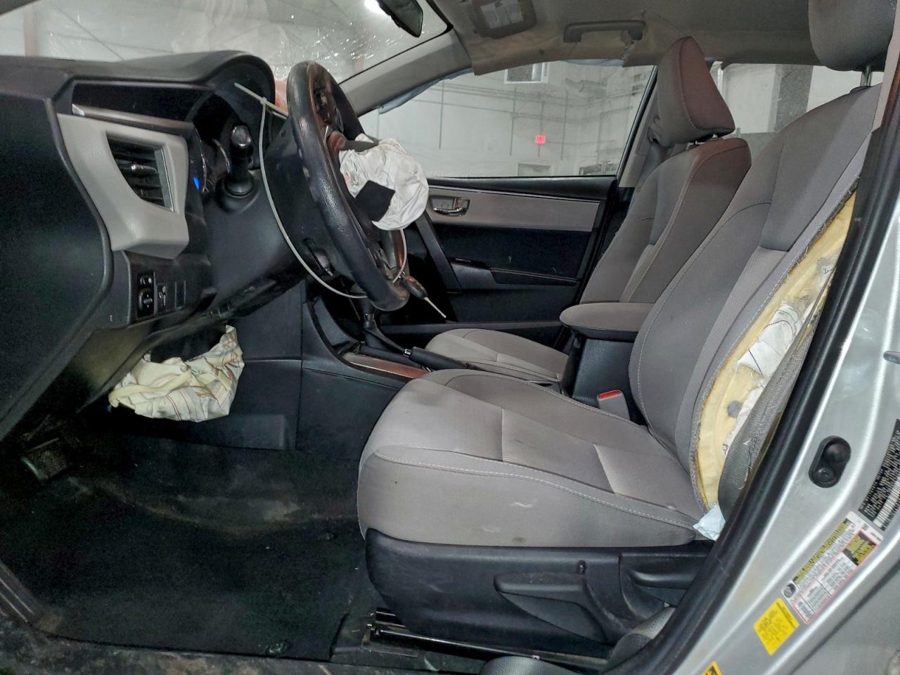 Toyota Corolla L Image 4