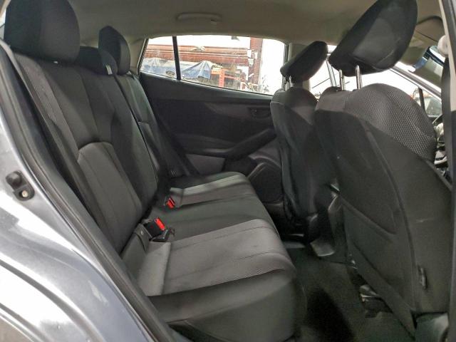 Subaru Impreza Image 8