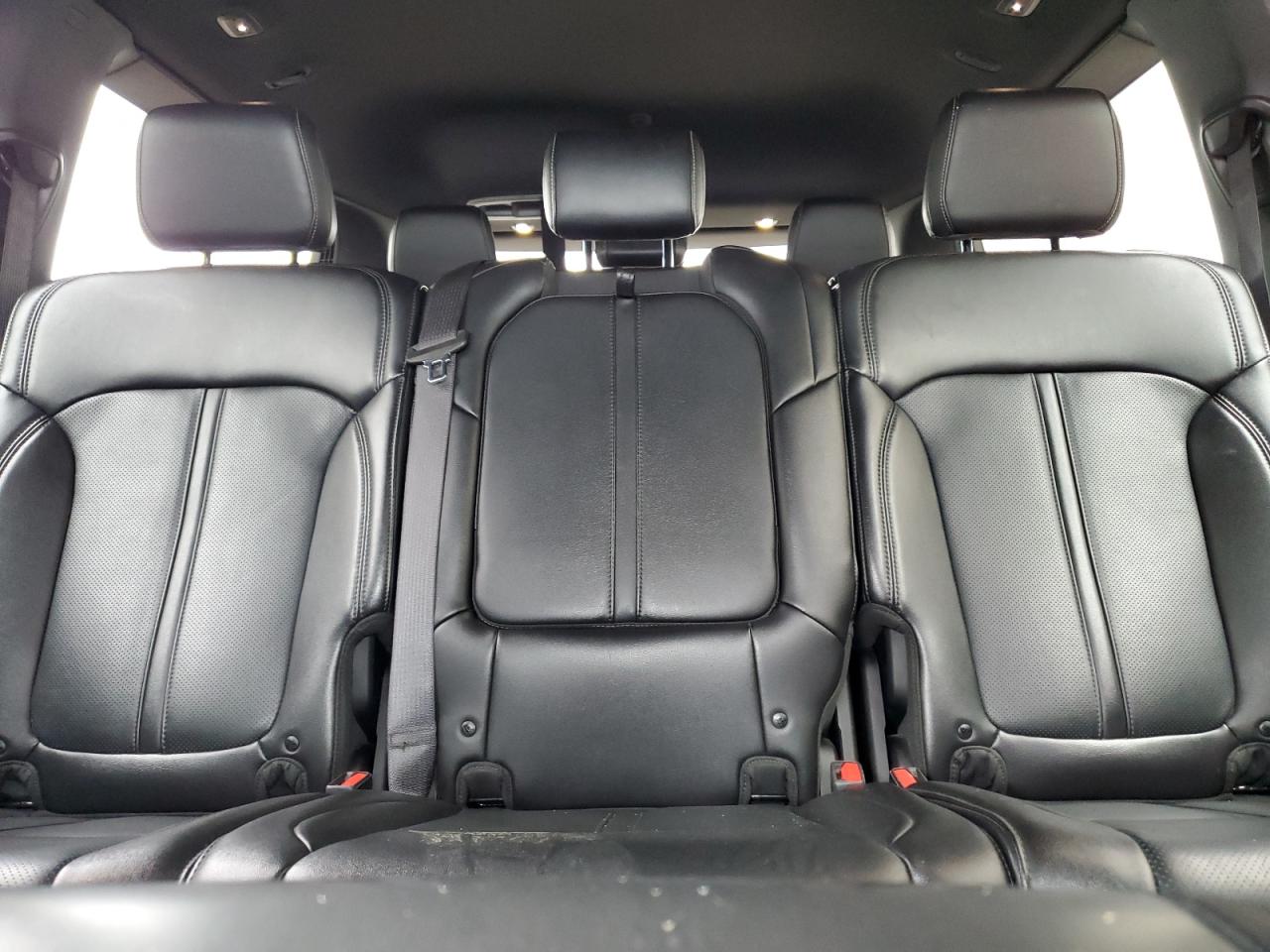 Jeep Wagoneer Series I Image 9