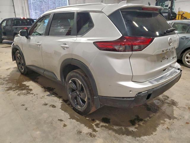 Nissan Rogue Sv Image 3