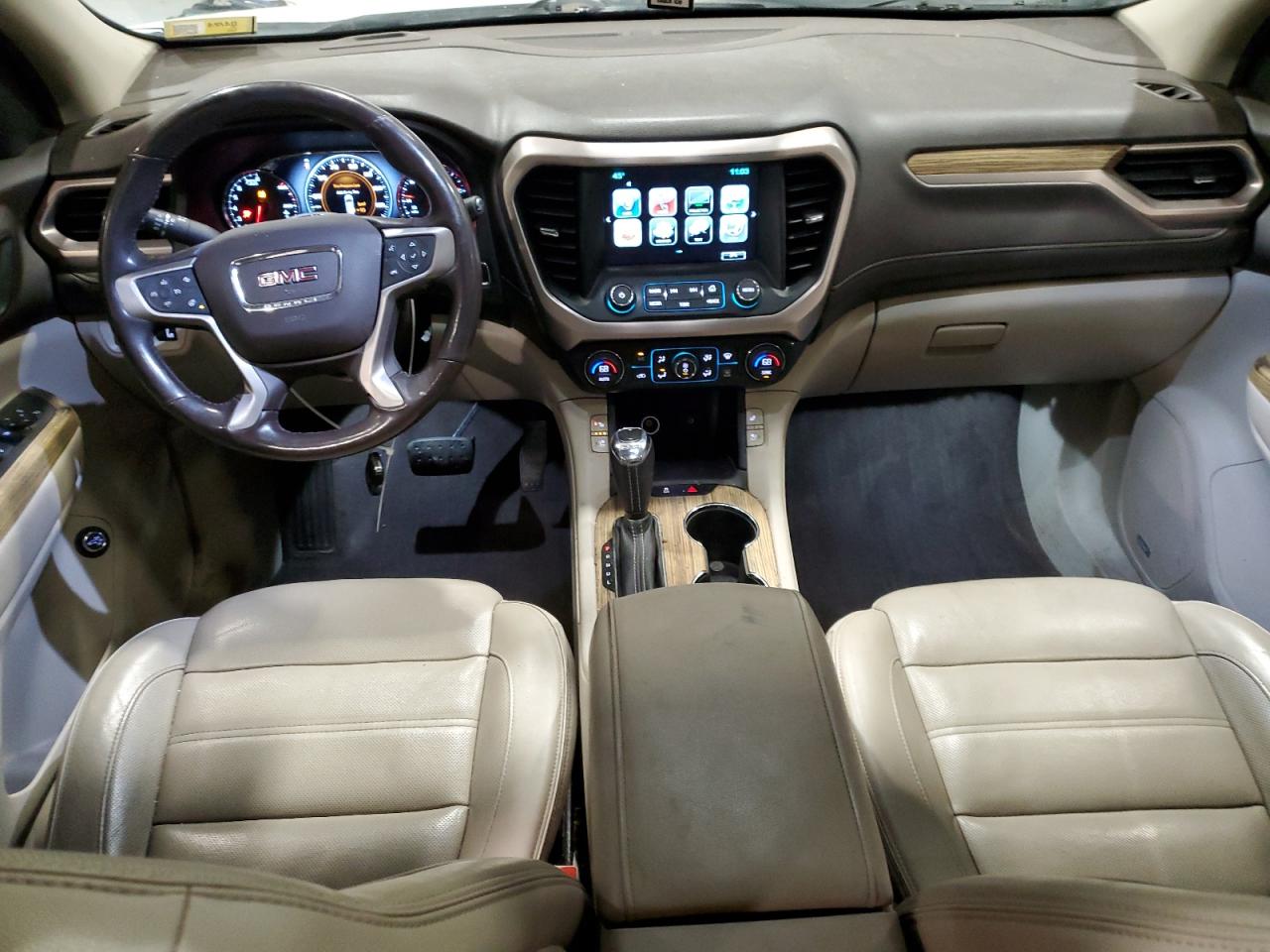 GMC Acadia Denali Image 10