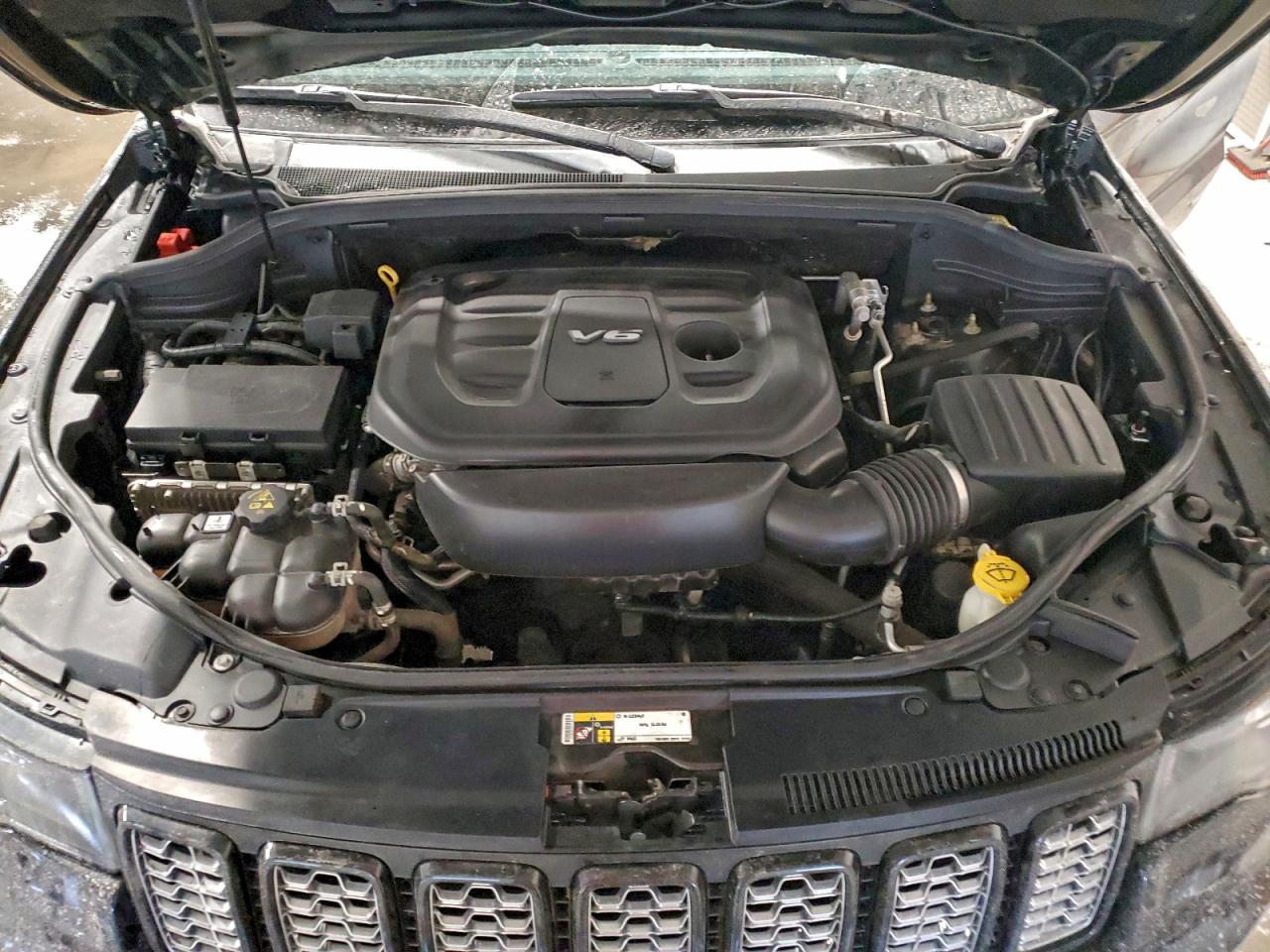 Jeep Grand Cherokee Laredo Image 3