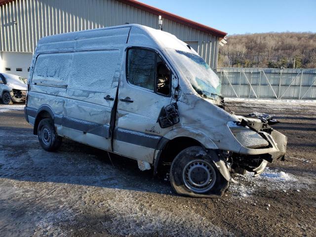 Dodge Sprinter 2500 Image 2